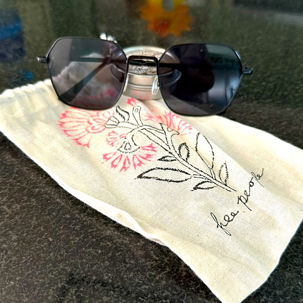 Free People Sunnies